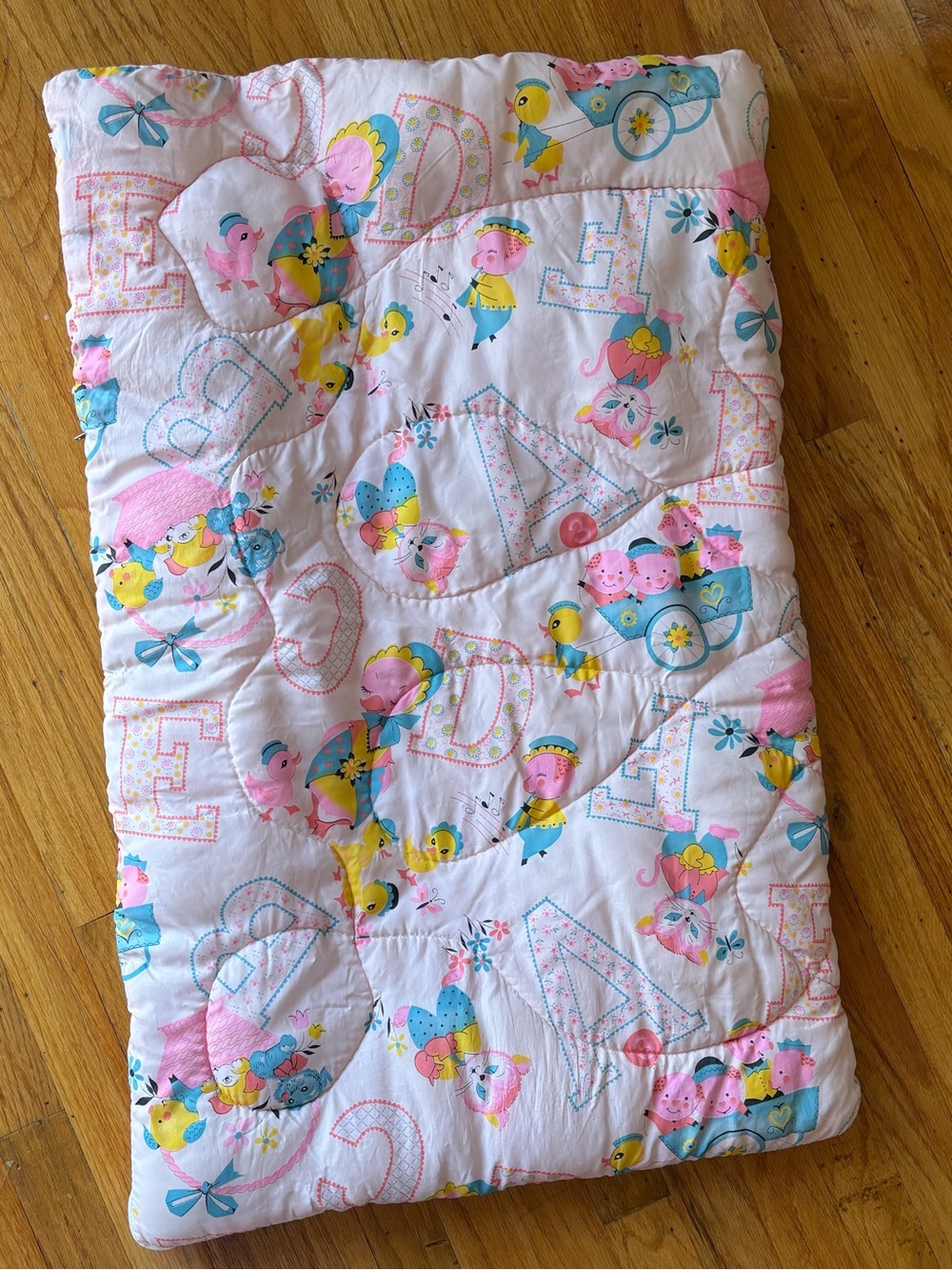 vintage 60s kitschy ABC pastel animal baby sleeping bag quilted blanket :’)